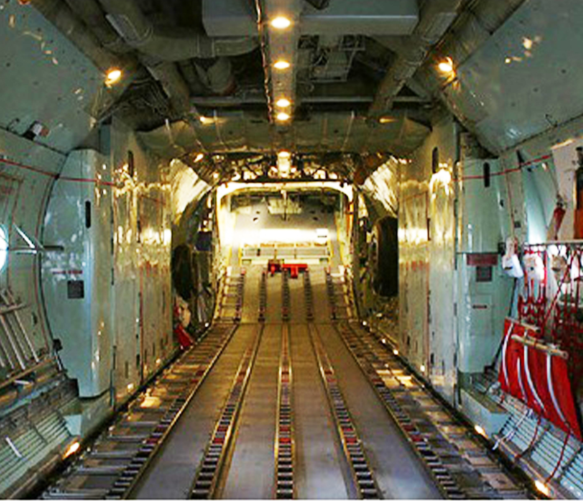 Lockheed L100-Hercules cargo charter loading capacity