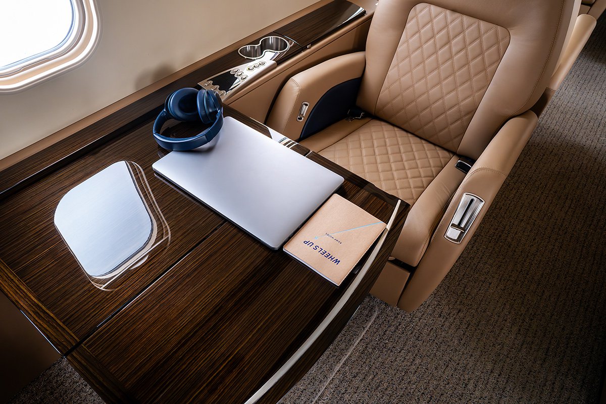Challenger 300 Interior